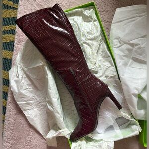 Rare snakeskin Sam Edelman heeled boots